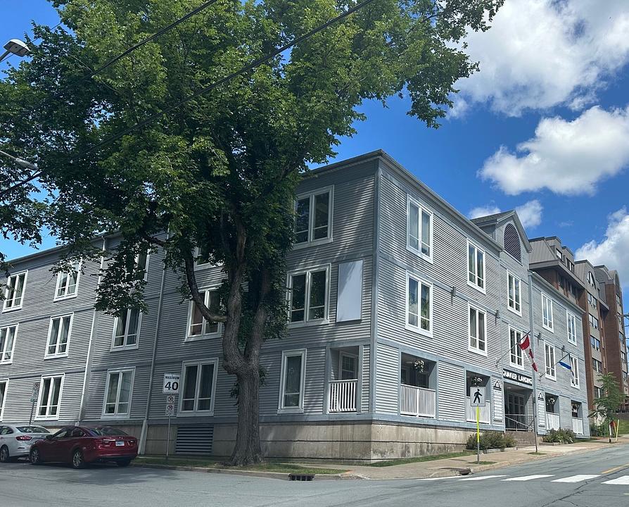 33 Ochterloney Street, Dartmouth, NS