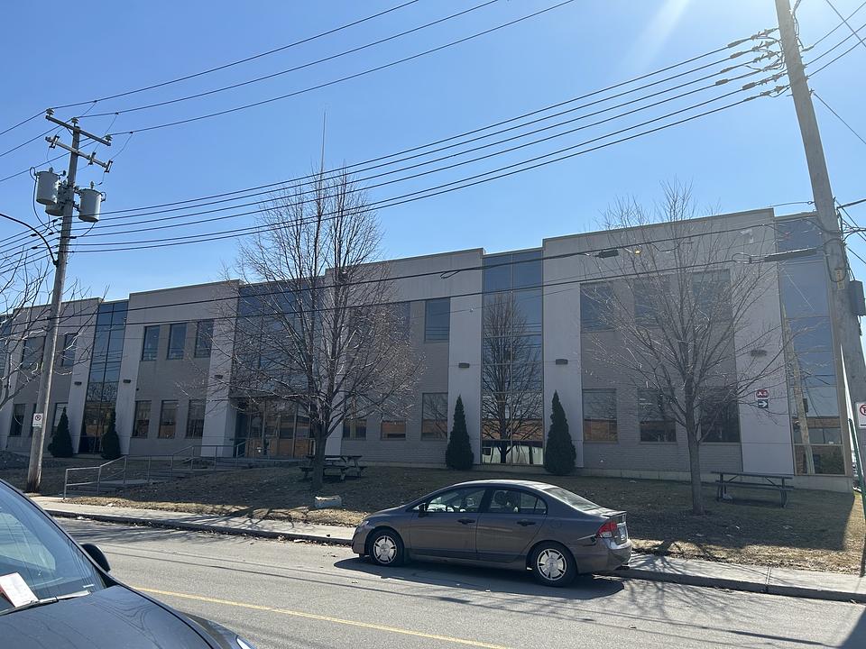 220 - 5796 Rue Ferrier, Mont-Royal, QC