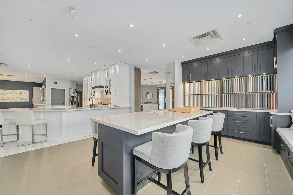 1 - 1333 Thornton Road South, Oshawa, ON