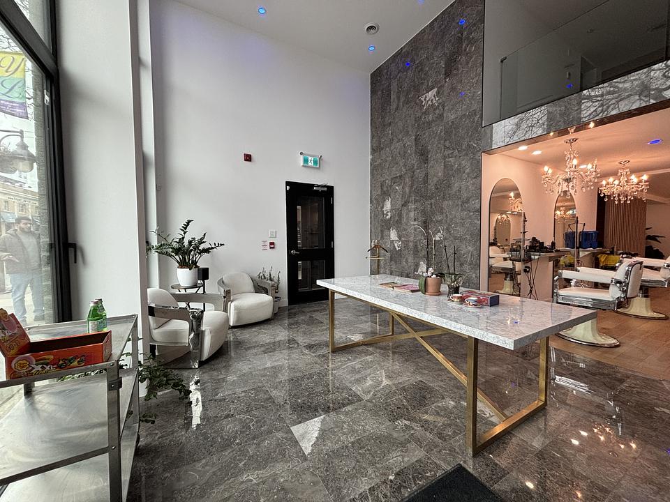 3429 Yonge Street, Toronto, ON