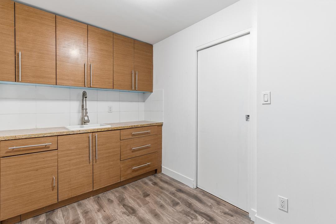 130 Lonsdale Ave, North Vancouver, BC