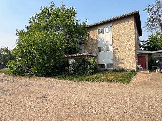 1009 1 Avenue, Wainwright, AB