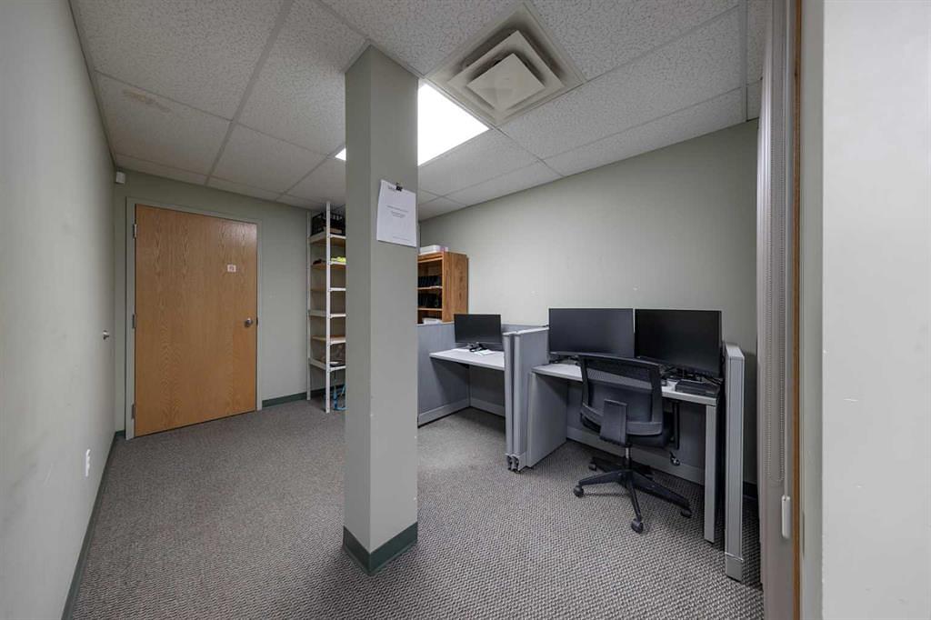 5912 50 Avenue, Lloydminster, AB