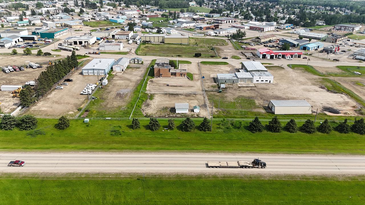 5516 Industrial Road, Rocky Rapids, AB