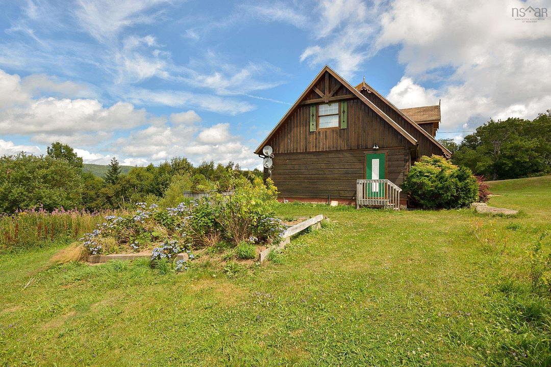 776 Nova Scotia 105, Boularderie East, NS