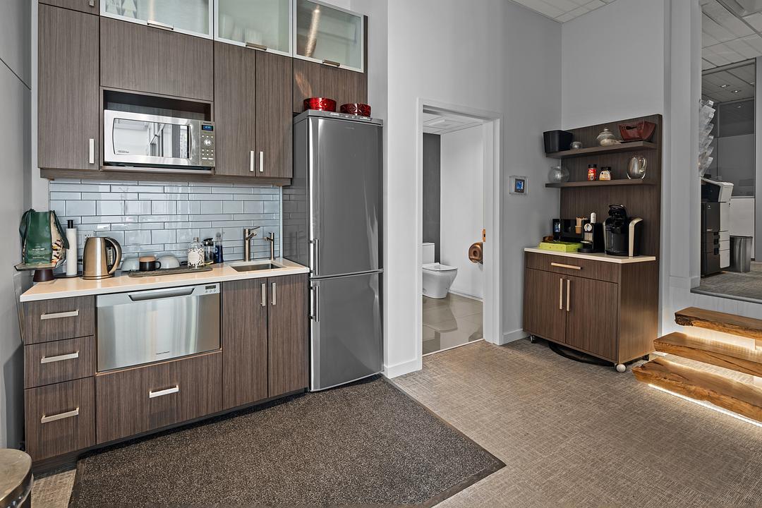 104/105 - 1090 Johnson St, Victoria, BC