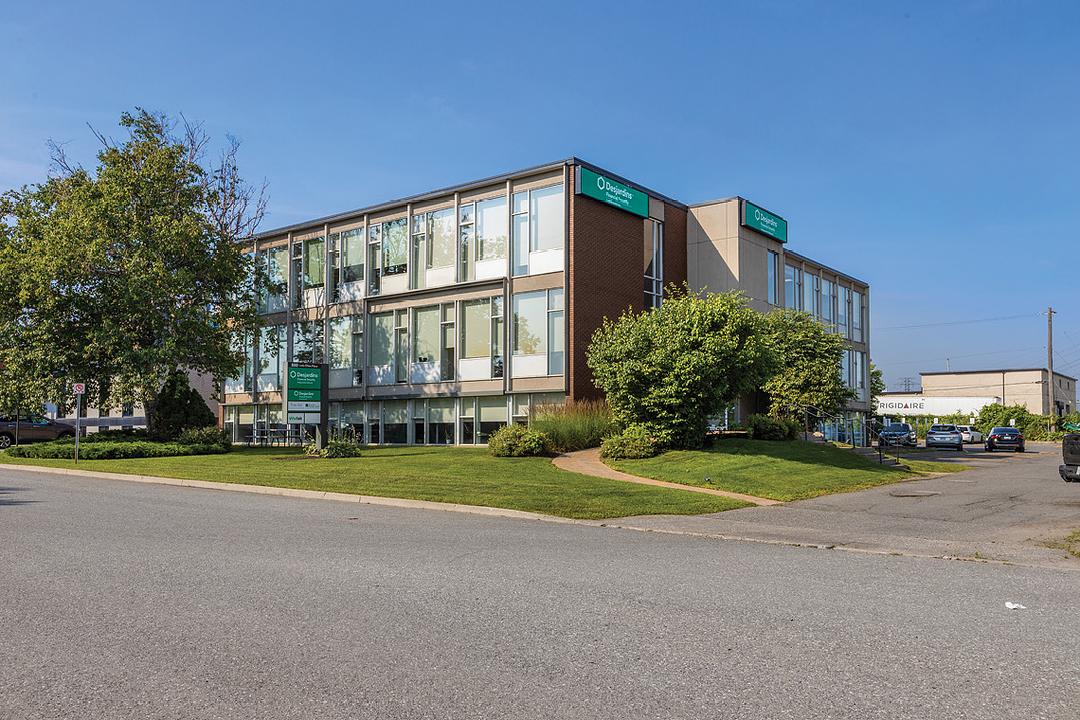 880 Lady Ellen Pl, Ottawa, ON
