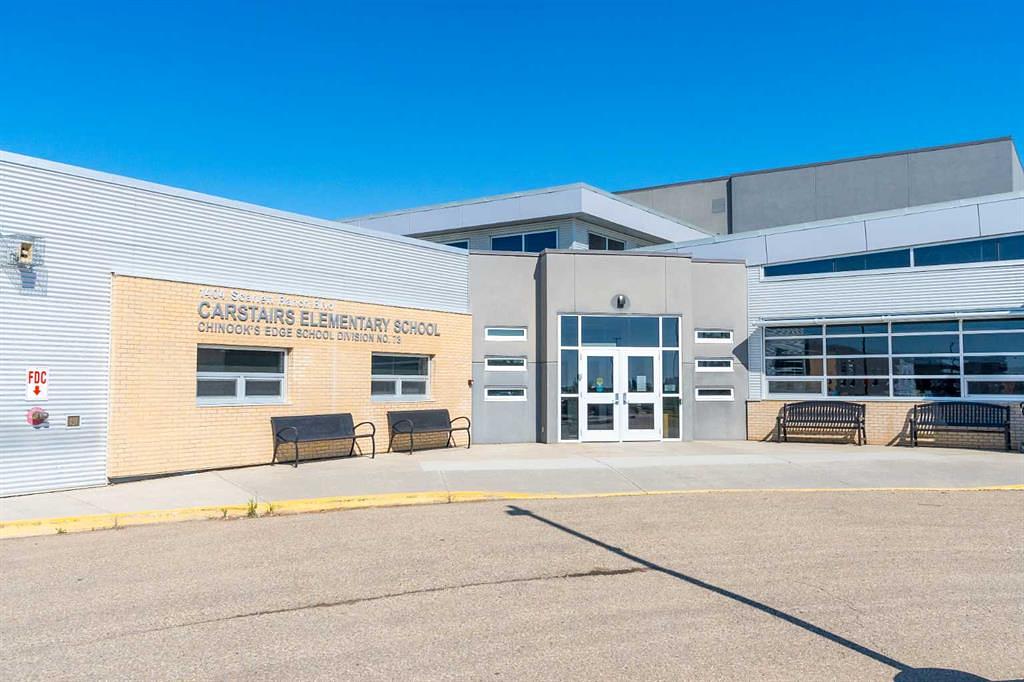 1001A Highway 2A, Carstairs, AB