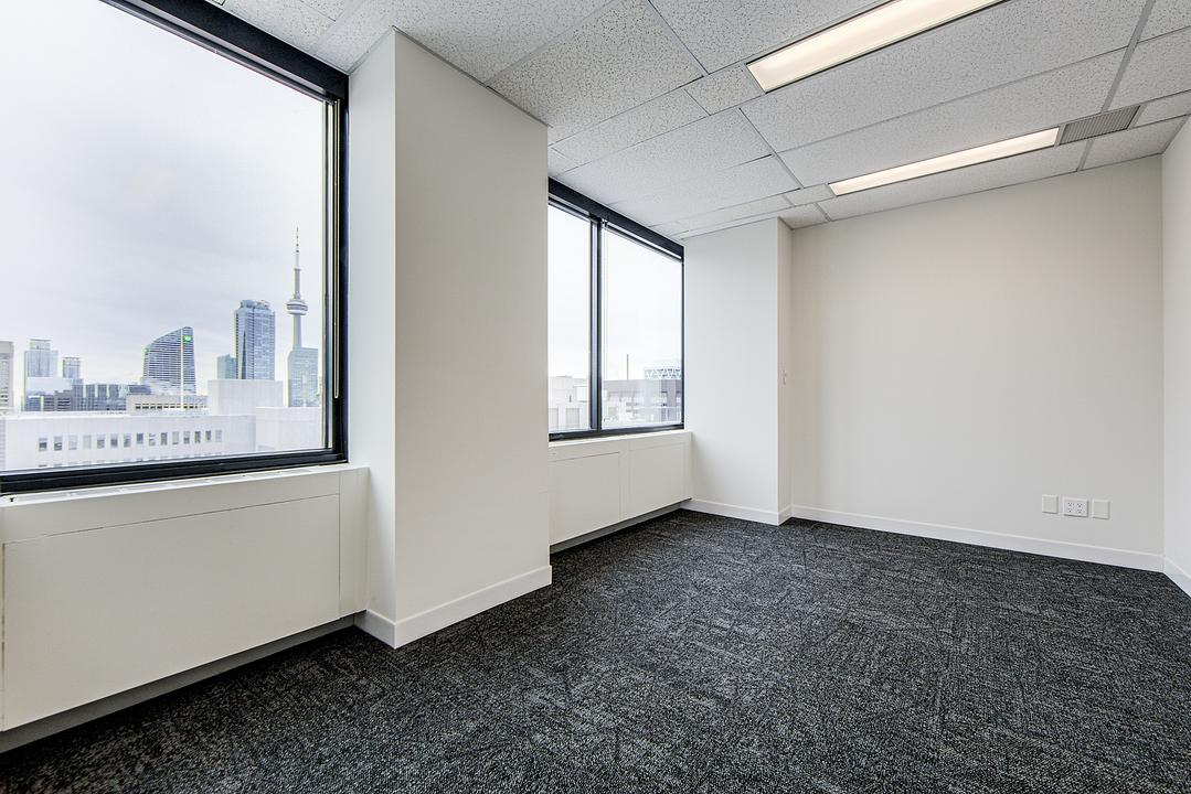 2600 - 180 Dundas Street West, Toronto, ON