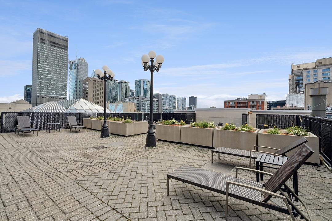 1550 Rue Metcalfe, Montréal, QC