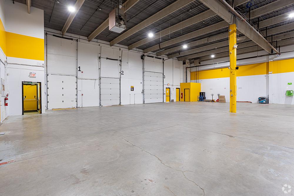 3,500 Sqft Mezzanine Warehouse Space - 4121 23B Street Northeast, Calgary, AB