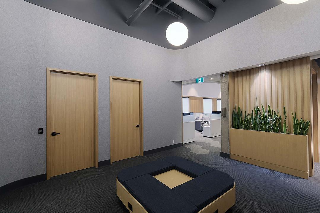 100 - 75 Huntley Street, Toronto, ON