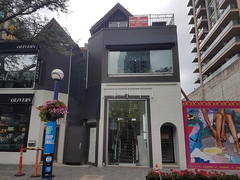 86 Yorkville Avenue, Toronto, ON