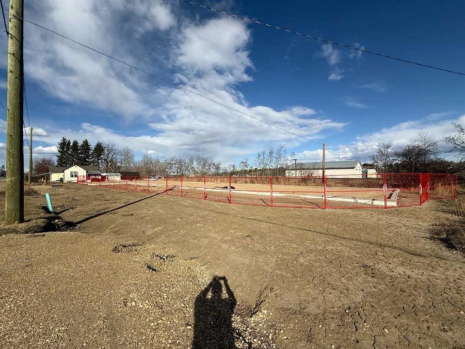 103 - 5407 50 Street, Ponoka, AB