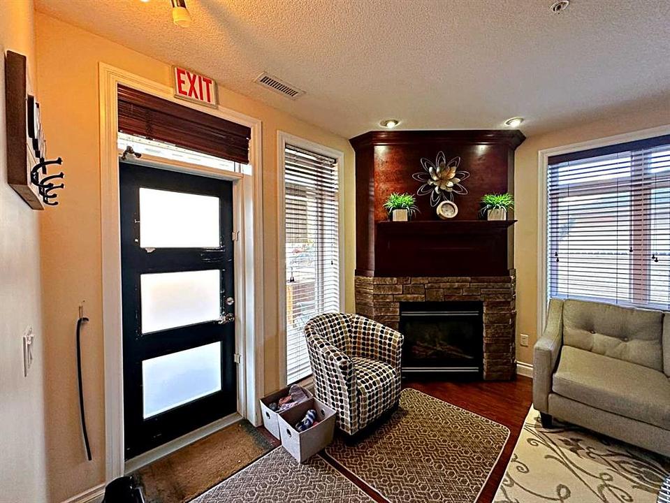 102 - 10110 Fraser Avenue, Fort McMurray, AB