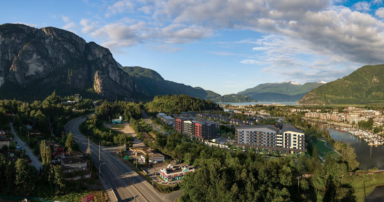 38011 Laurelwood Road, Squamish, BC