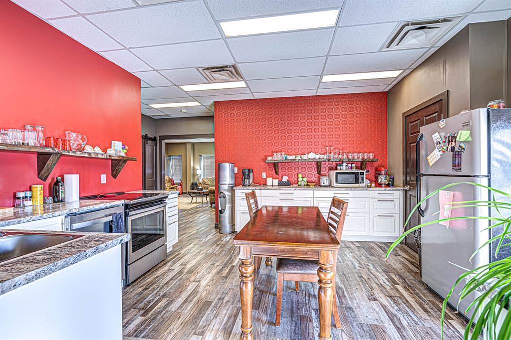 2602 50 Avenue, Lloydminster, AB