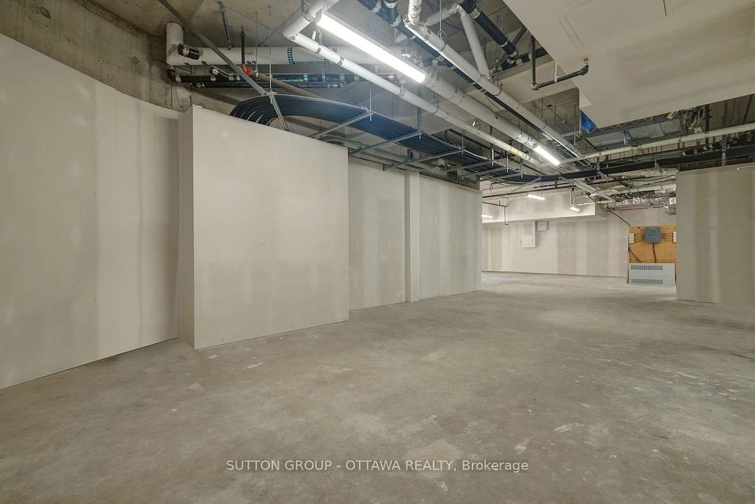 399 Winston Avenue, Ottawa, ON