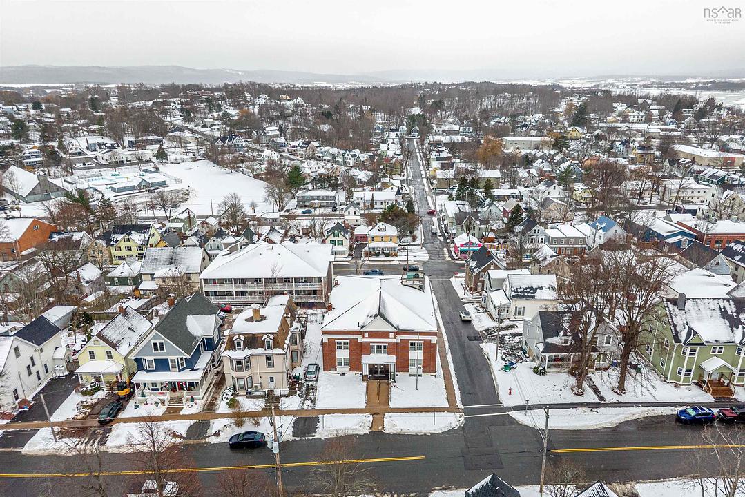 240 King Street, Windsor, NS