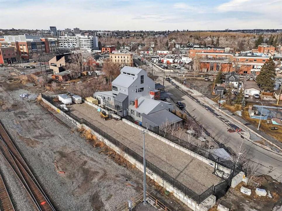 1015 11 Street Southeast, Calgary, AB