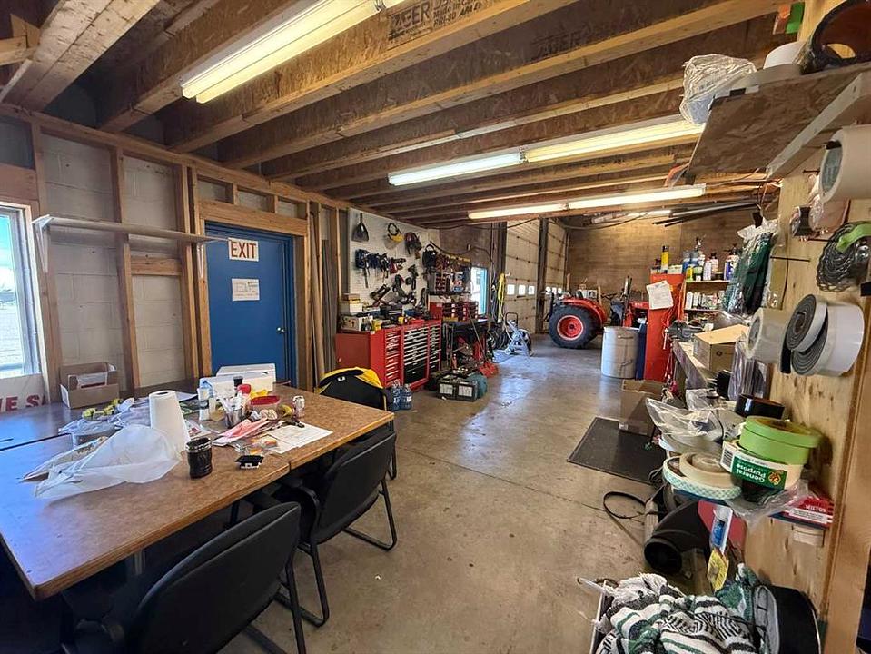 232 Stubb Ross Road, Lethbridge, AB