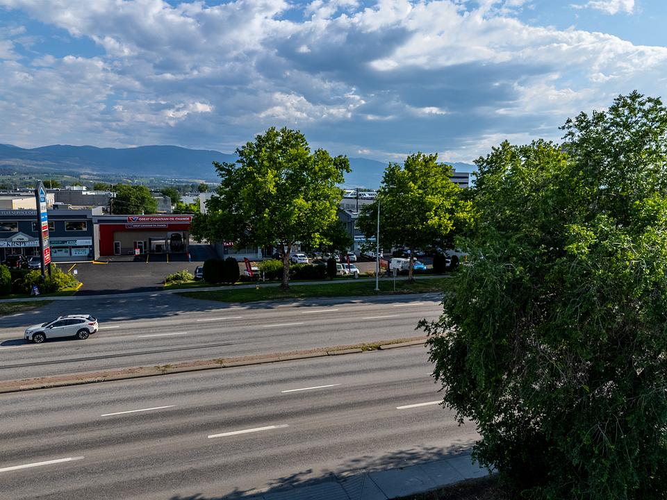 1864 Harvey Avenue, Kelowna, BC