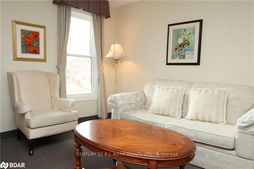 1 Berczy Street, Barrie, ON