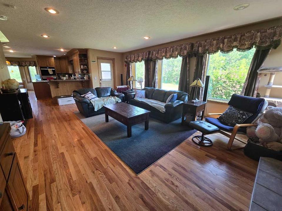 28244 Alberta 590, Innisfail, AB