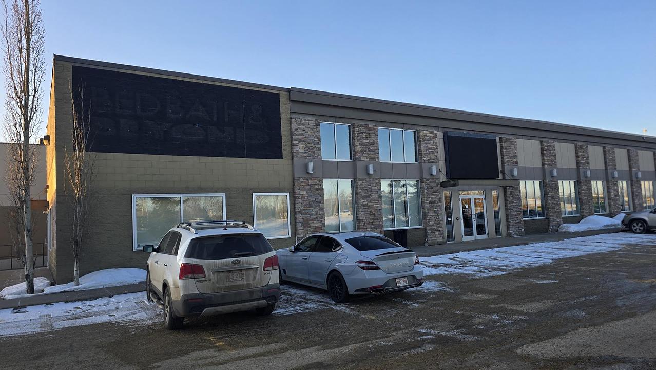 Main Floor Office - 13 Avenue, Edmonton, AB