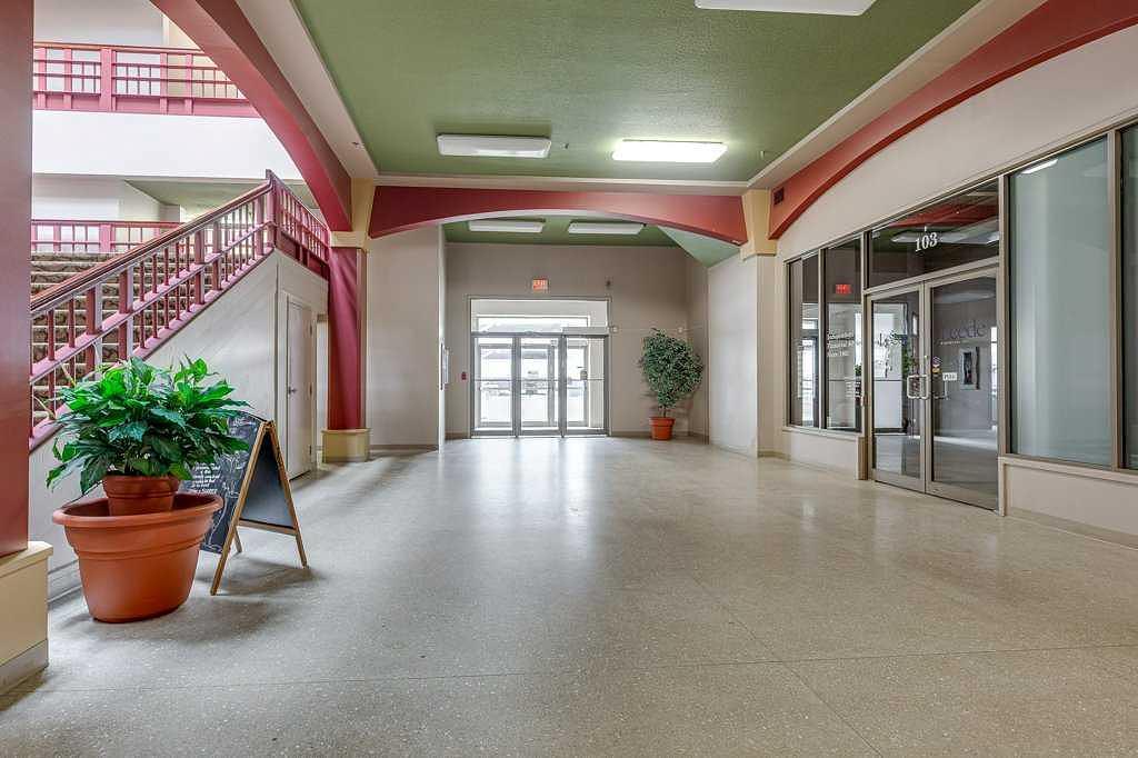 105 - 4807 50 Avenue, Red Deer, AB