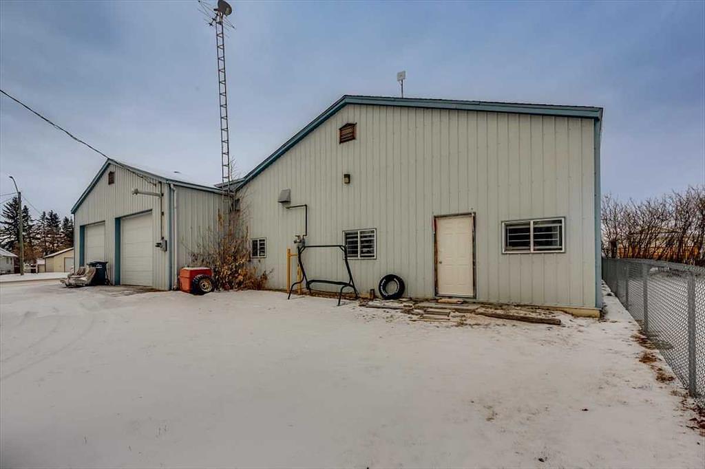4831 Main Street, Alix, AB