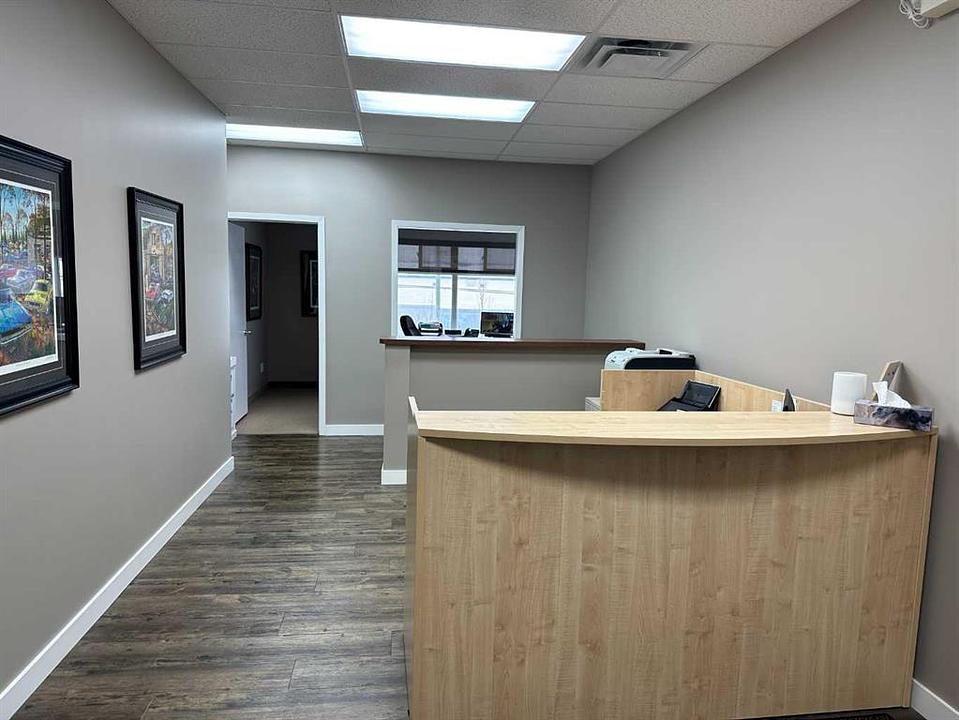 201 - 10055 120 Avenue, Grande Prairie, AB