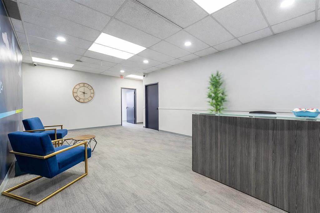 #300 - 12 Manning Close Northeast, Calgary, AB