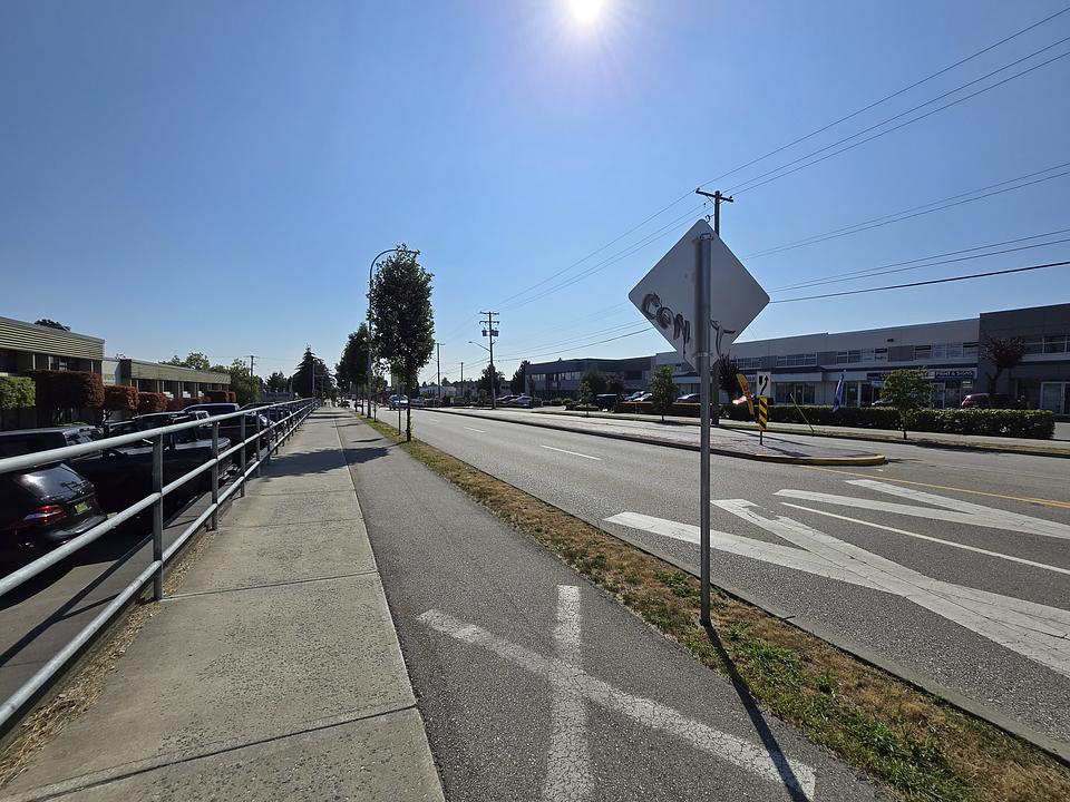 12975 80 Ave, Surrey, BC