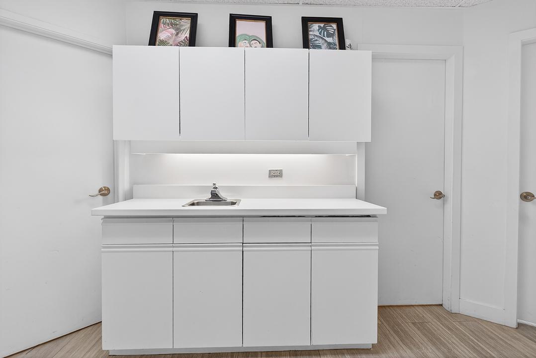 12085 CONFIDENTIAL, North Vancouver, BC