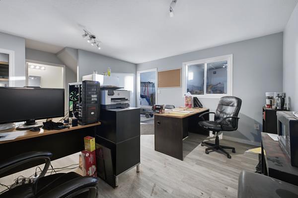 39325 Range Road 273, Bentley, AB