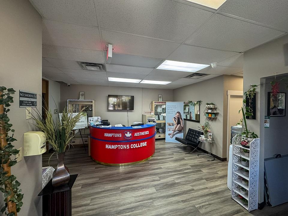 1 - 2135 32 Avenue Northeast, Calgary, AB