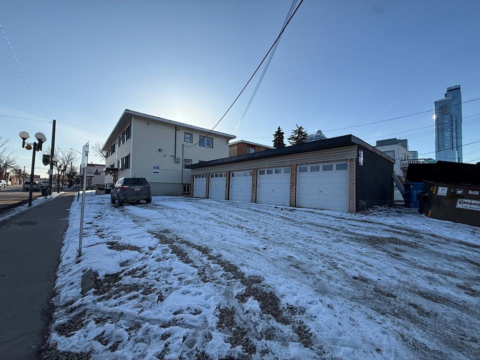 10207 107 Avenue Northwest, Edmonton, AB