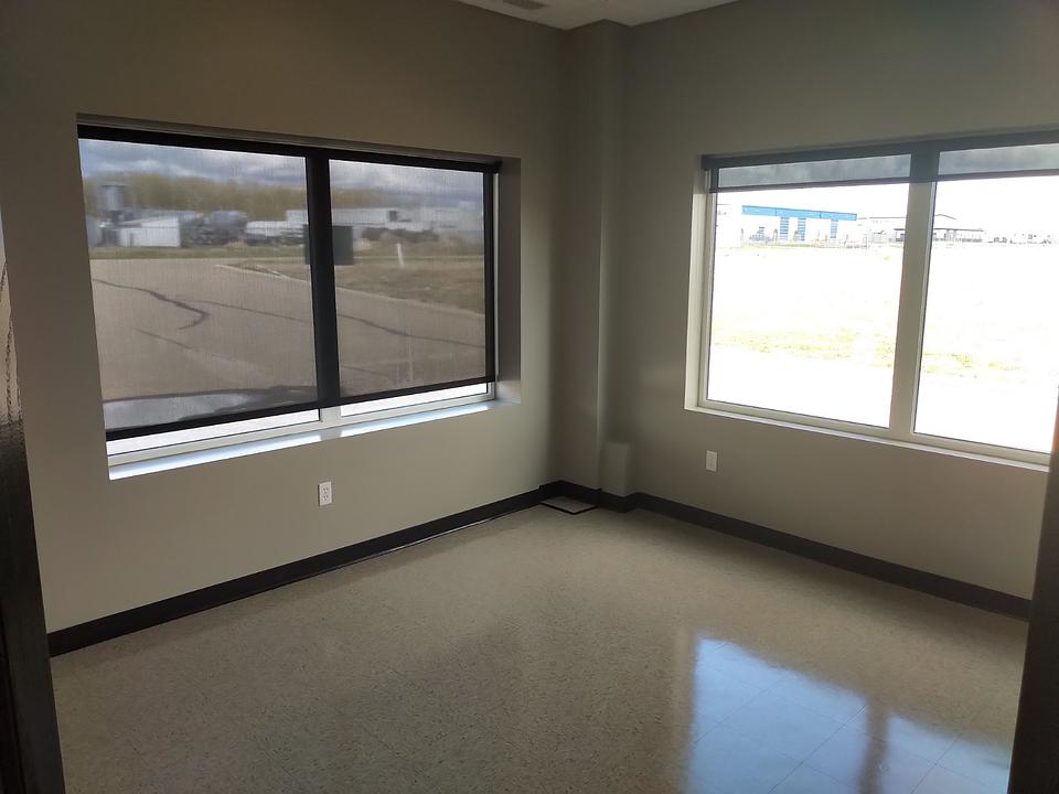 130/140 - 5 Burnt Valley Avenue, Blackfalds, AB