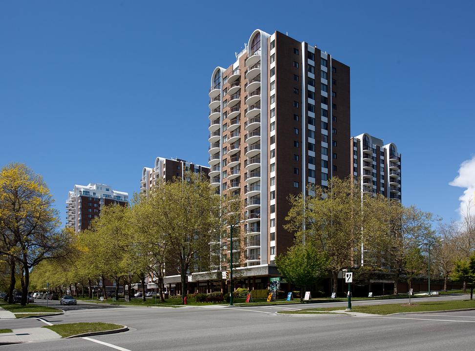7283 Cambie St, Vancouver, BC