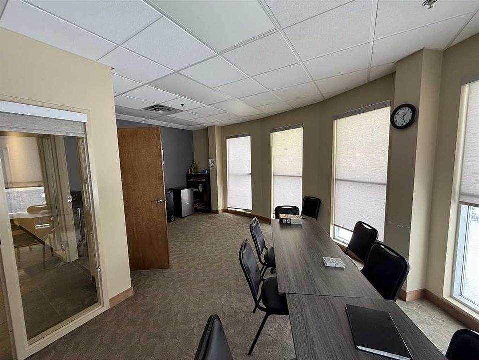 220 - 52 Gateway Drive Northeast, Airdrie, AB
