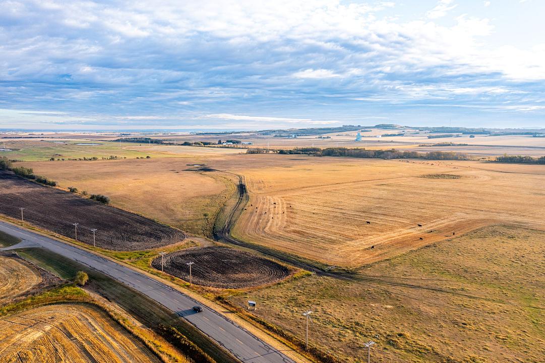 7520 C And East Trail, Innisfail, AB