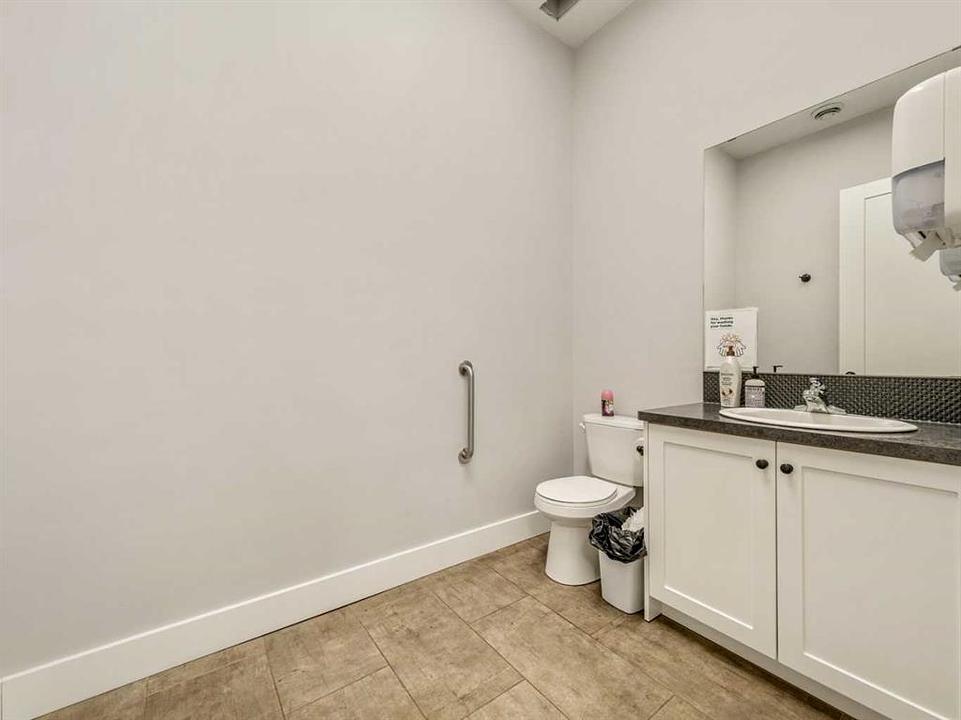 19 Broadway Street North, Raymond, AB