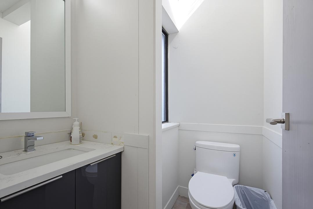 E&F - 33623 Wildwood Dr, Abbotsford, BC