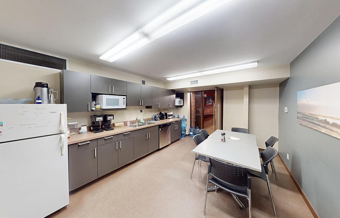 346 Broadway - 346 Broadway, Winnipeg, MB