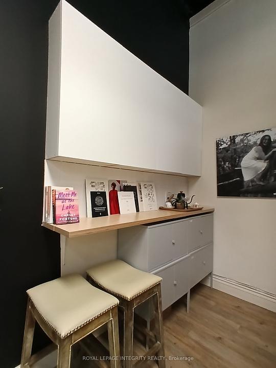 100 - 100 Murray Street, Ottawa, ON