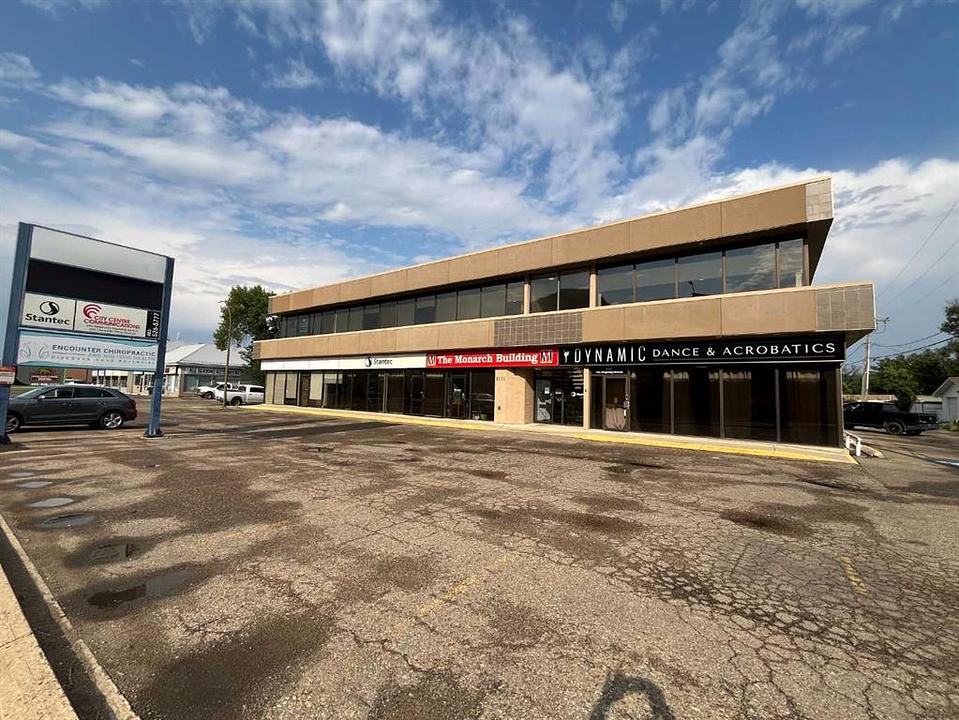 1111 Kingsway Avenue Southeast, Medicine Hat, AB