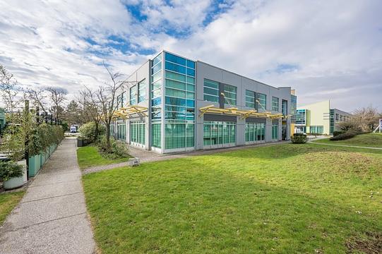 3833 Henning Dr, Burnaby, BC