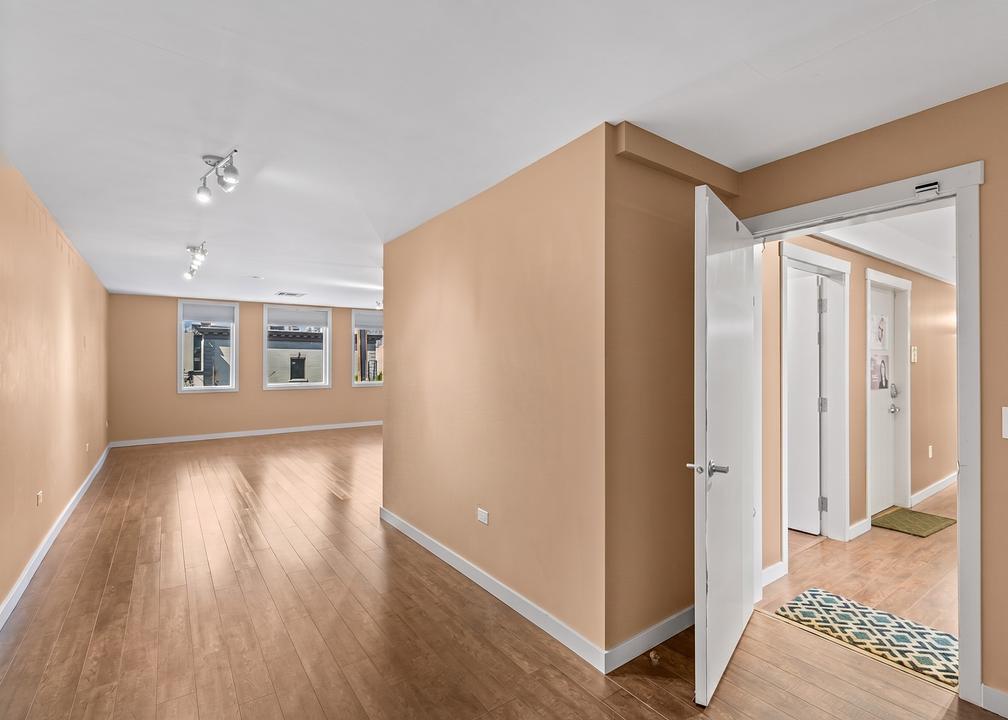 202C - 269 Bernard Ave, Kelowna, BC
