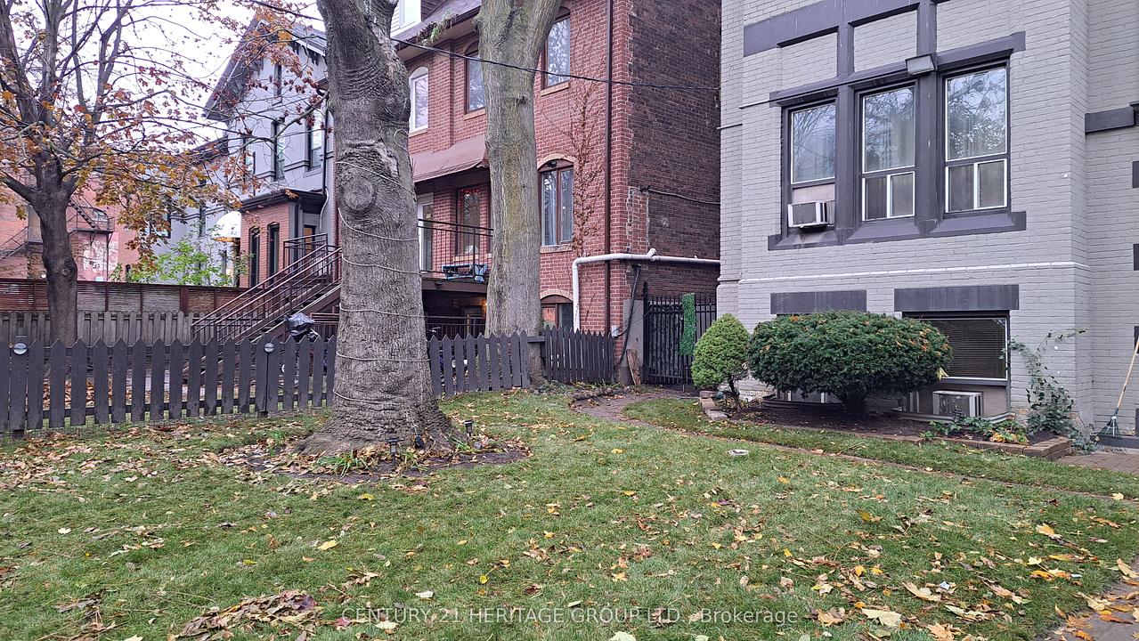 109 Pembroke Street, Toronto, ON
